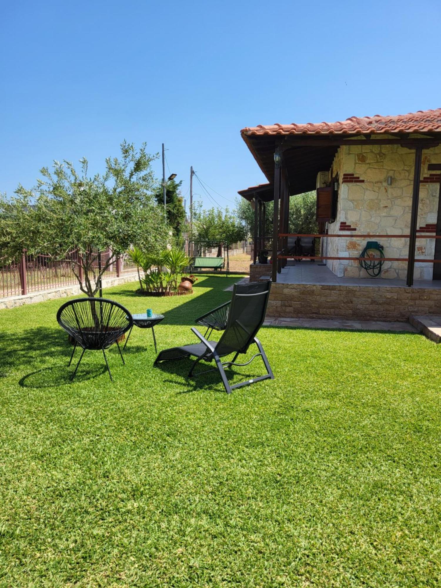 Villa Trifon By Rentalspro Services -Nea Potidea Halkidiki Buitenkant foto