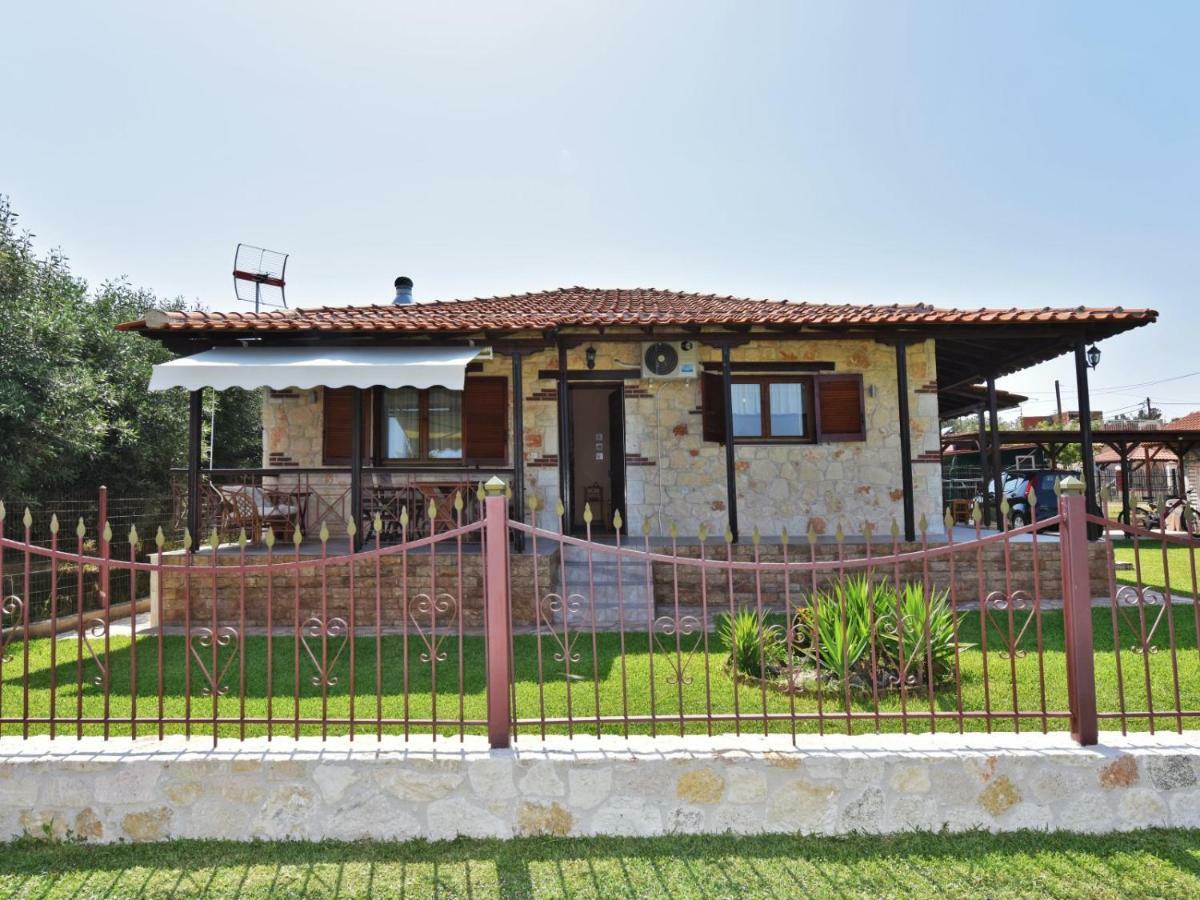Villa Trifon By Rentalspro Services -Nea Potidea Halkidiki Buitenkant foto