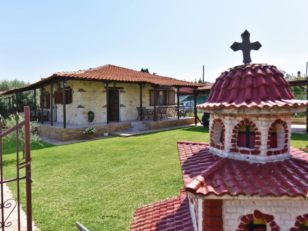 Villa Trifon By Rentalspro Services -Nea Potidea Halkidiki Buitenkant foto
